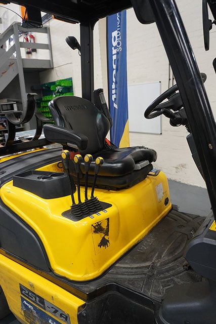 Hyundai 25L-7A Counterbalance