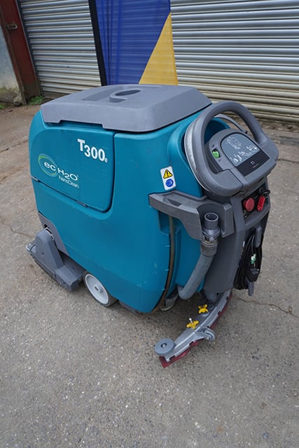 Tennant T300e Floor Cleaner Scrubber 15566 