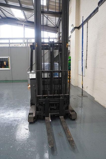 Nissan Reach Truck 3591