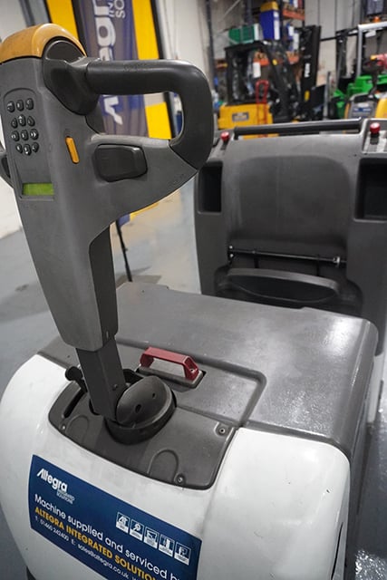 TCM PPL/200T Order Picker 9108